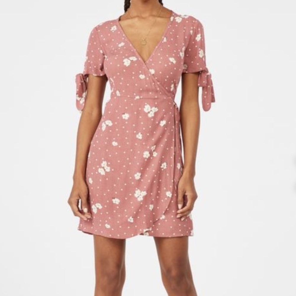 Knot Sleeve Wrap Dress